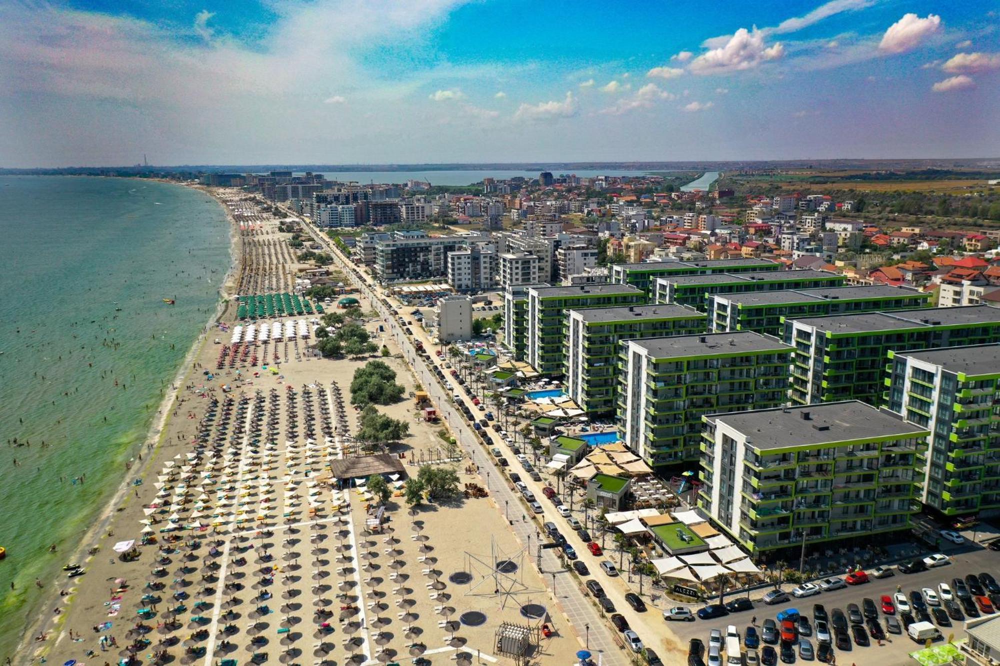 Azur Queen - Pool & Apartament *